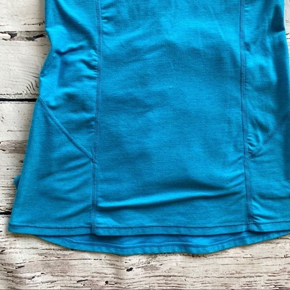 Lululemon Ruffle Back blue top - Picture 2 of 5